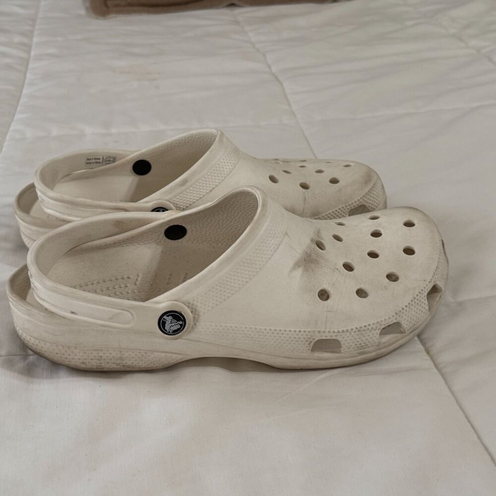 Crocs Classic Clogs Shoes size 11 Slip on clogs white heel strap comfort